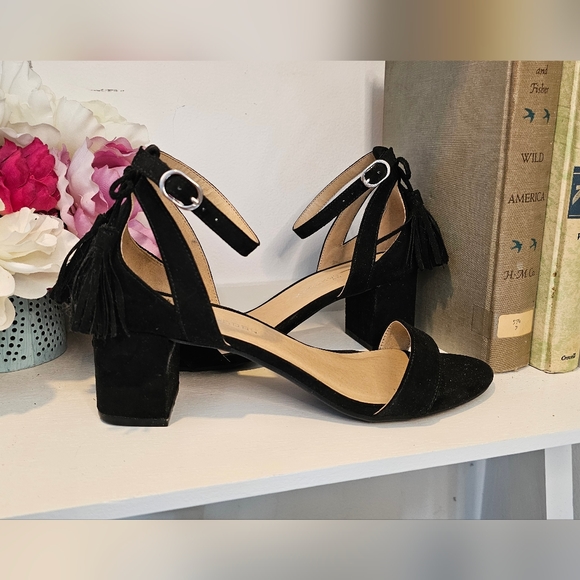 Black suedette ankle strap heeled sandals with tassels - Picture 7 of 7